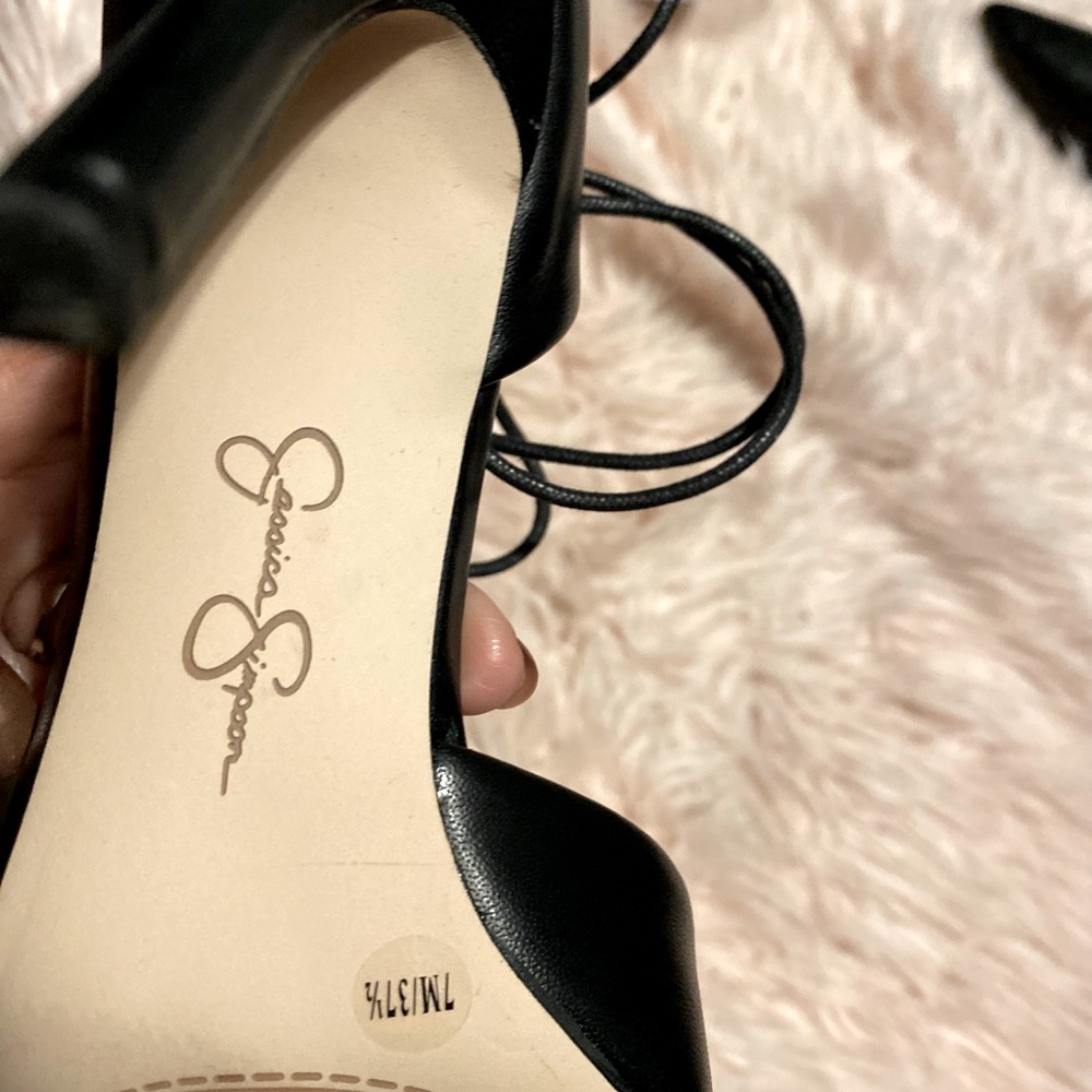 Heels 👠 - Picture 4 of 9